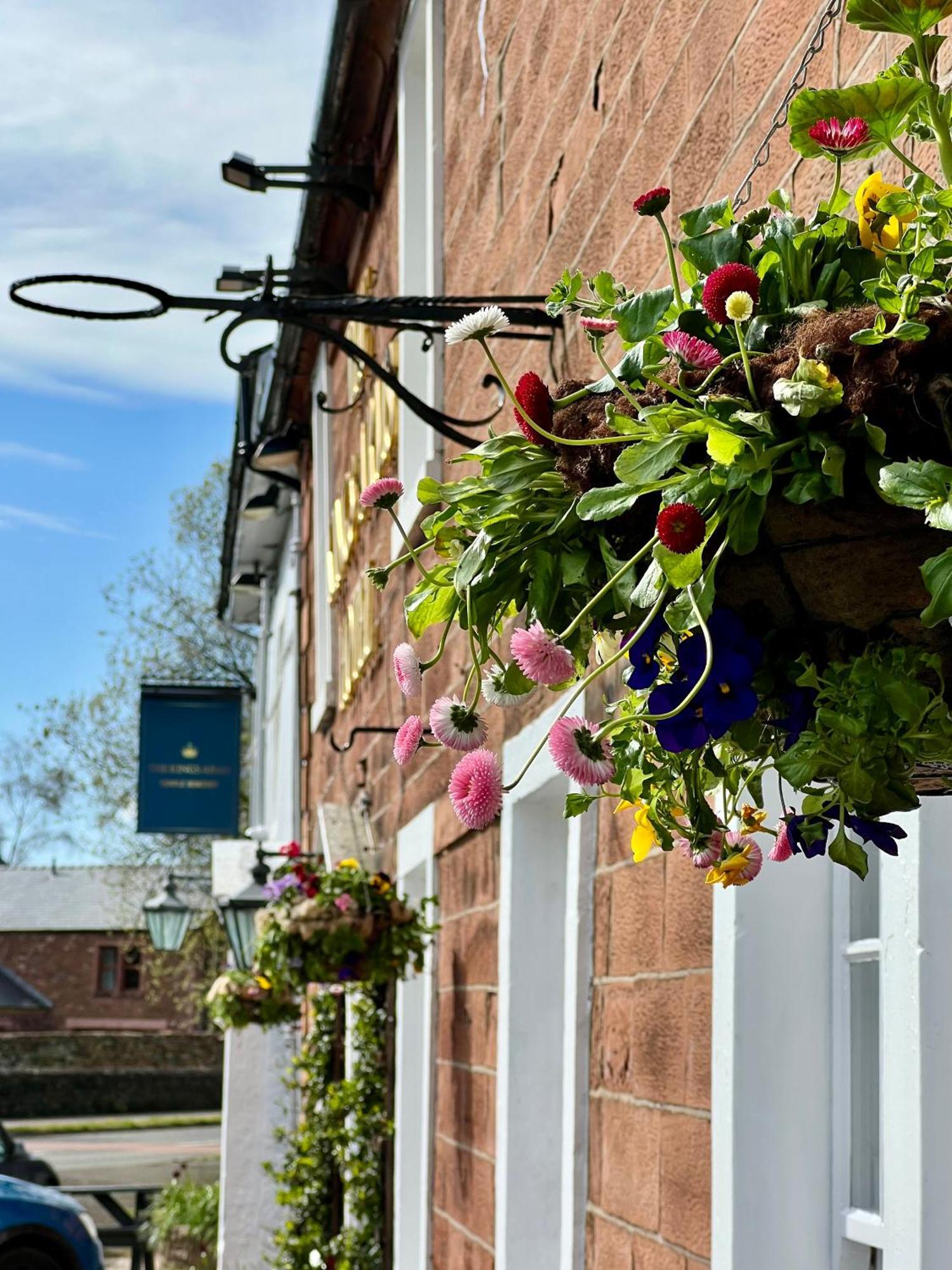 The Kings Arms Gasthof Temple Sowerby
