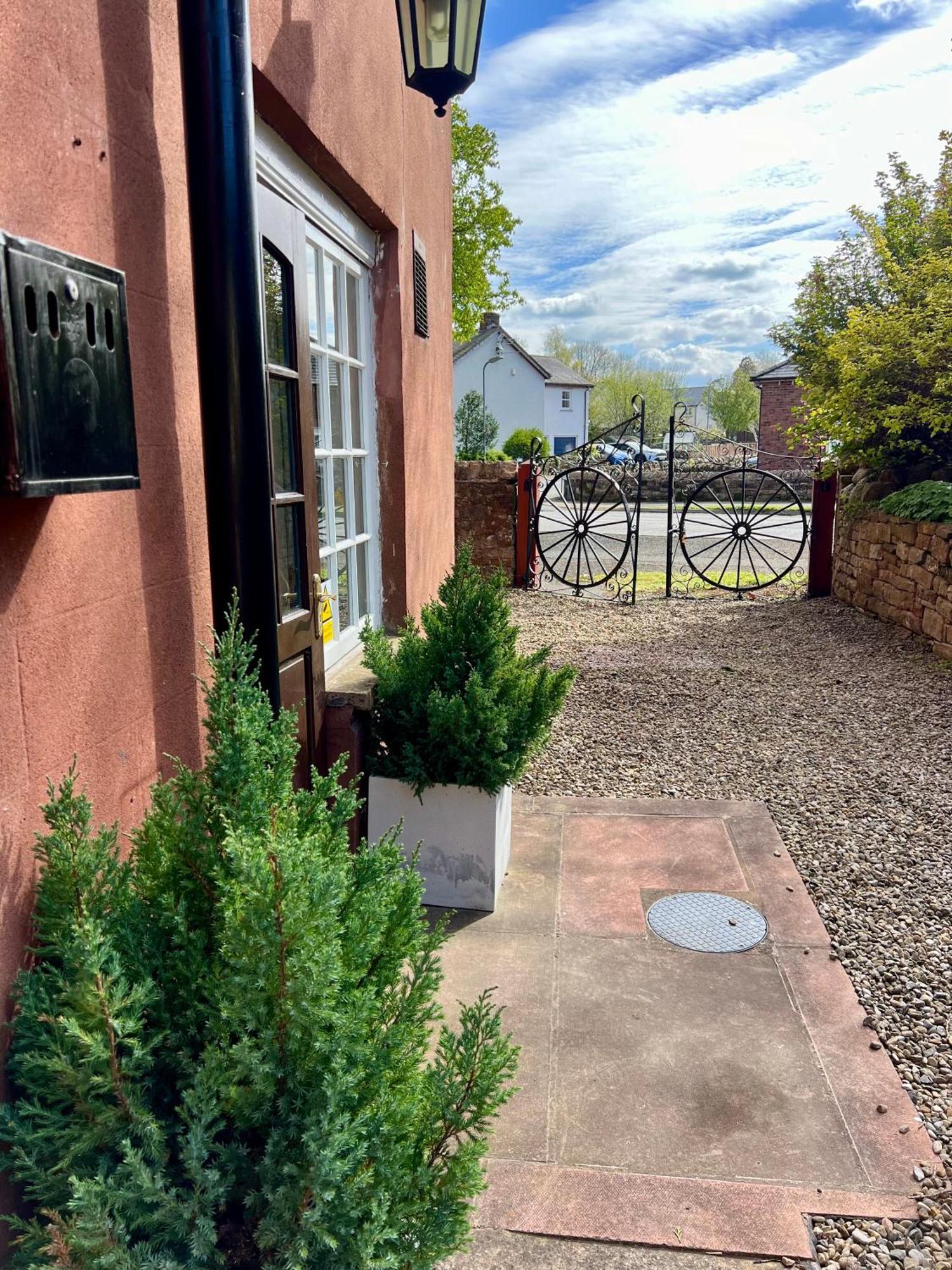 The Kings Arms Gasthof Temple Sowerby